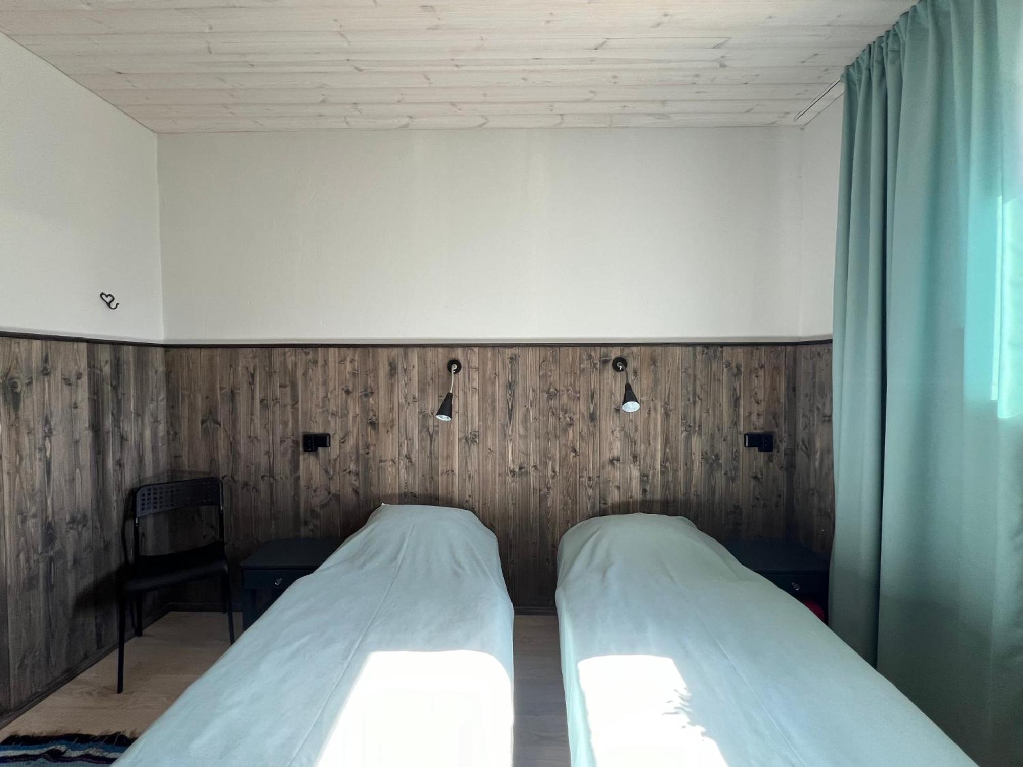 Kihnu Sadama Oeoemaja Guesthouse Lemsi Exterior foto